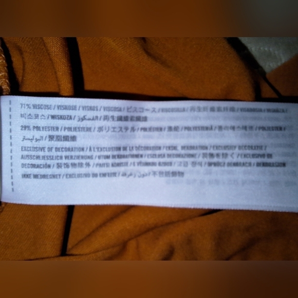 An Abercrombie and Fitch ladies long sleeve wrap top in a size small. EUC - Picture 5 of 7